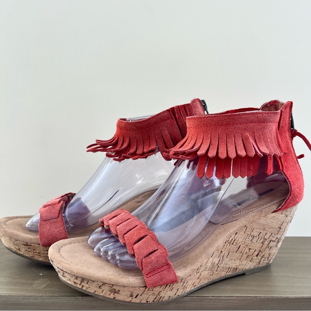 Minnetonka Orange Red Desi Fringe Wedge Sandals
